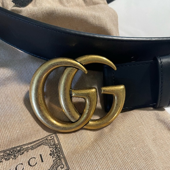 Gucci Black Belt with Gold GG Buckle - Picture 1 of 6